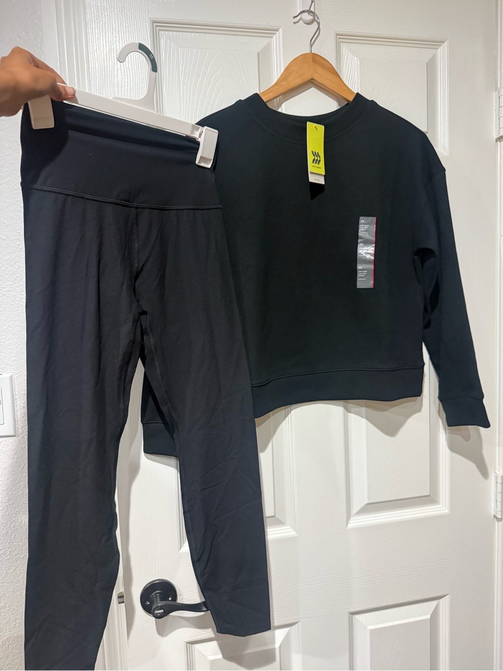 Set! Black Womens Active Leggings & Sweatshirt Set - All in Motion size XS